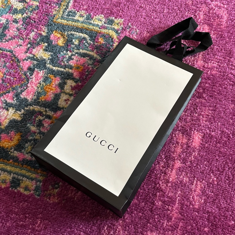 Gucci shopping paper bag gift bag